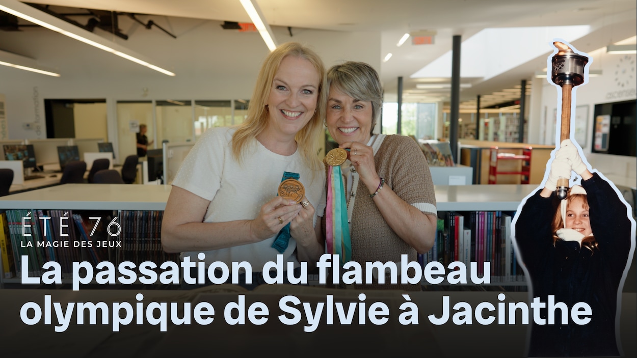 La passation du flambeau olympique de Sylvie Bernier à Jacinthe Taillon