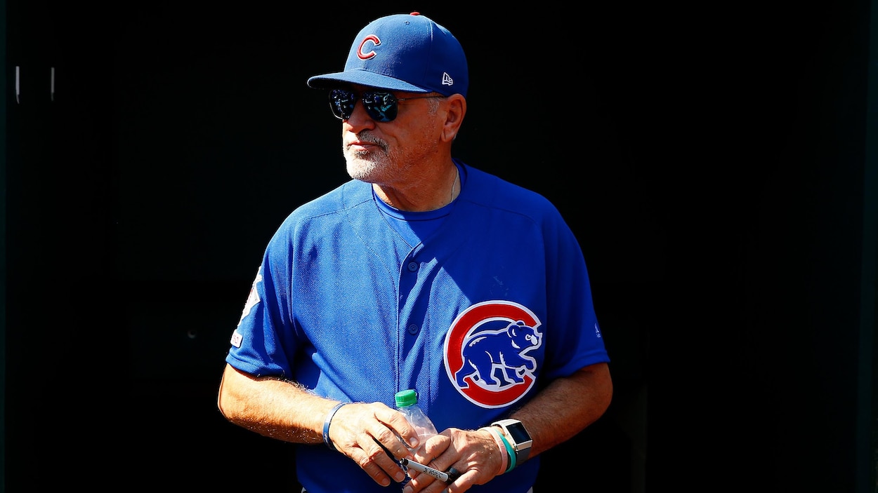 Il est dans l'uniforme des Cubs.