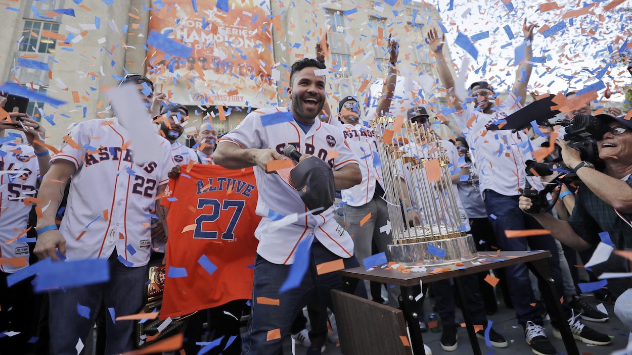 Les joueurs des Astros de Houston célèbrent leur championnat. Les joueurs des Astros de Houston célèbrent leur championnat.