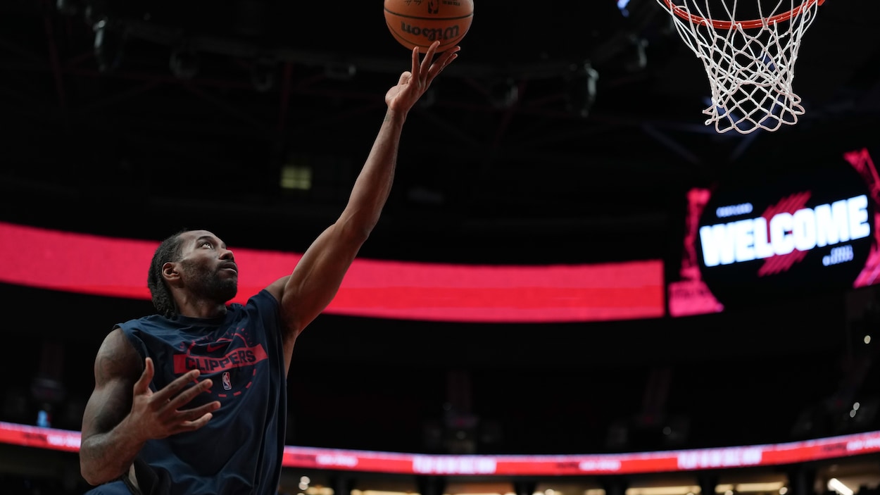 Kawhi Leonard aurait signé un contrat de deux ans avec les Raptors