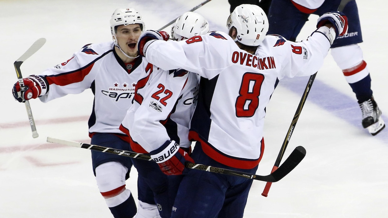 Kevin Shattenkirk (22) a inscrit le but gagnant