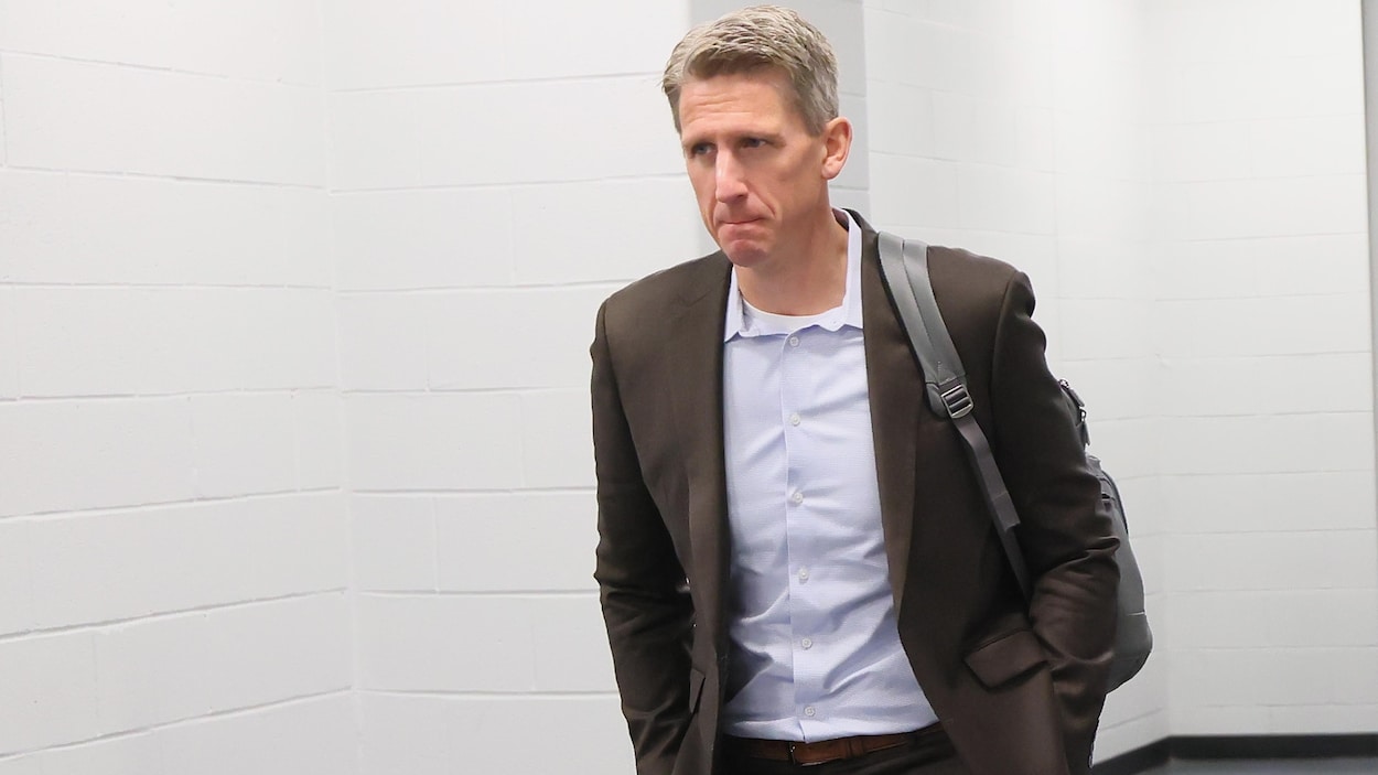 Difficultés des Oilers : c’est encore la faute de l’entraîneur