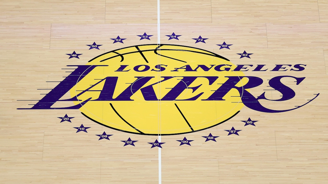 Les Lakers de Los Angeles seront vendus pour une somme record de 12,5 G$