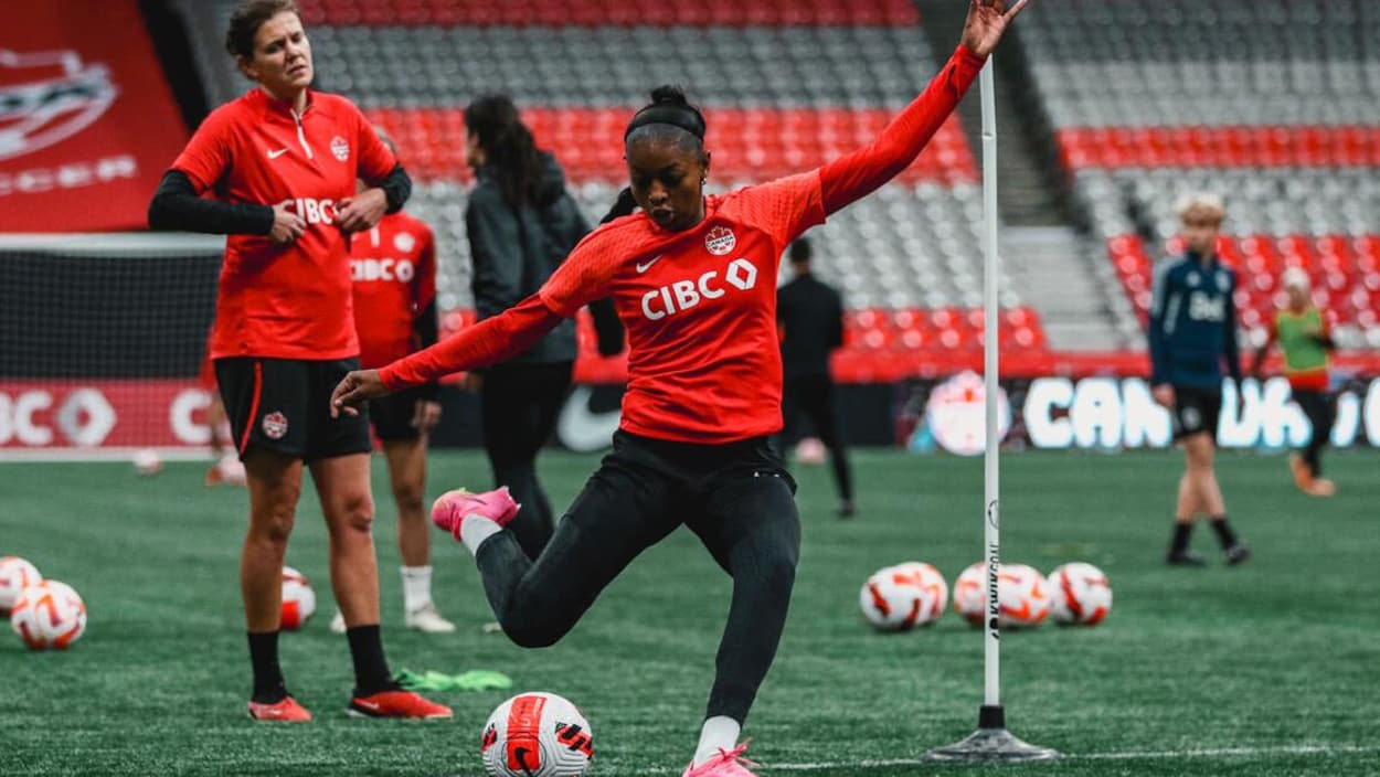 La Québécoise Latifah Abdu s’entend avec les Roses de Montréal