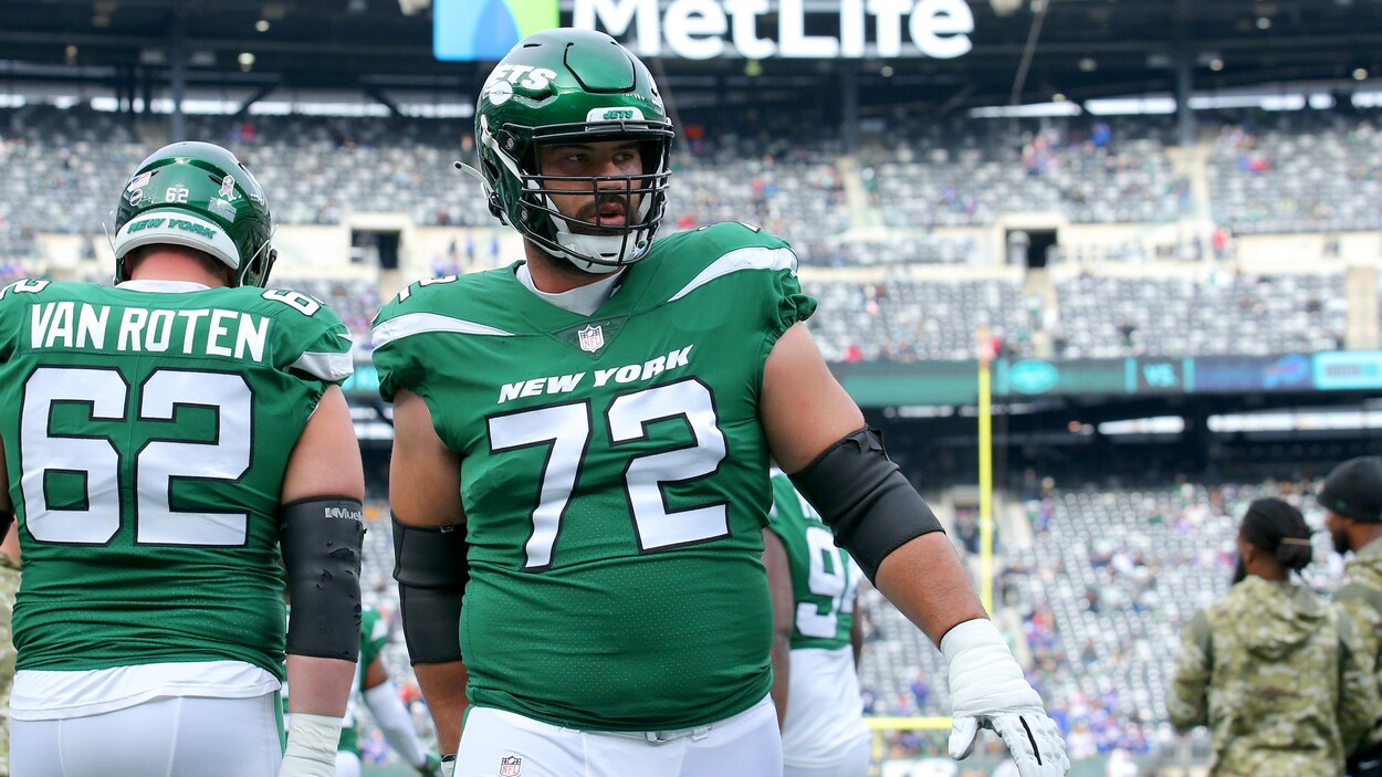 Laurent Duvernay-Tardif est de retour avec les Jets « pour l'amour du  football »