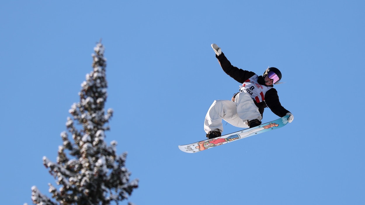Laurie Blouin remporte le slopestyle à Aspen, sa première victoire depuis 2022
