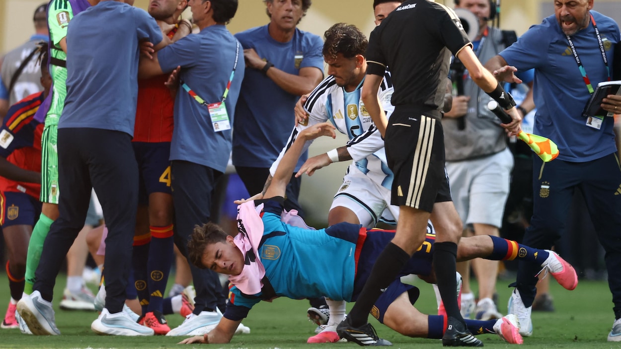 La FIFA enquêtera sur la mêlée survenue après le match Espagne-Argentine