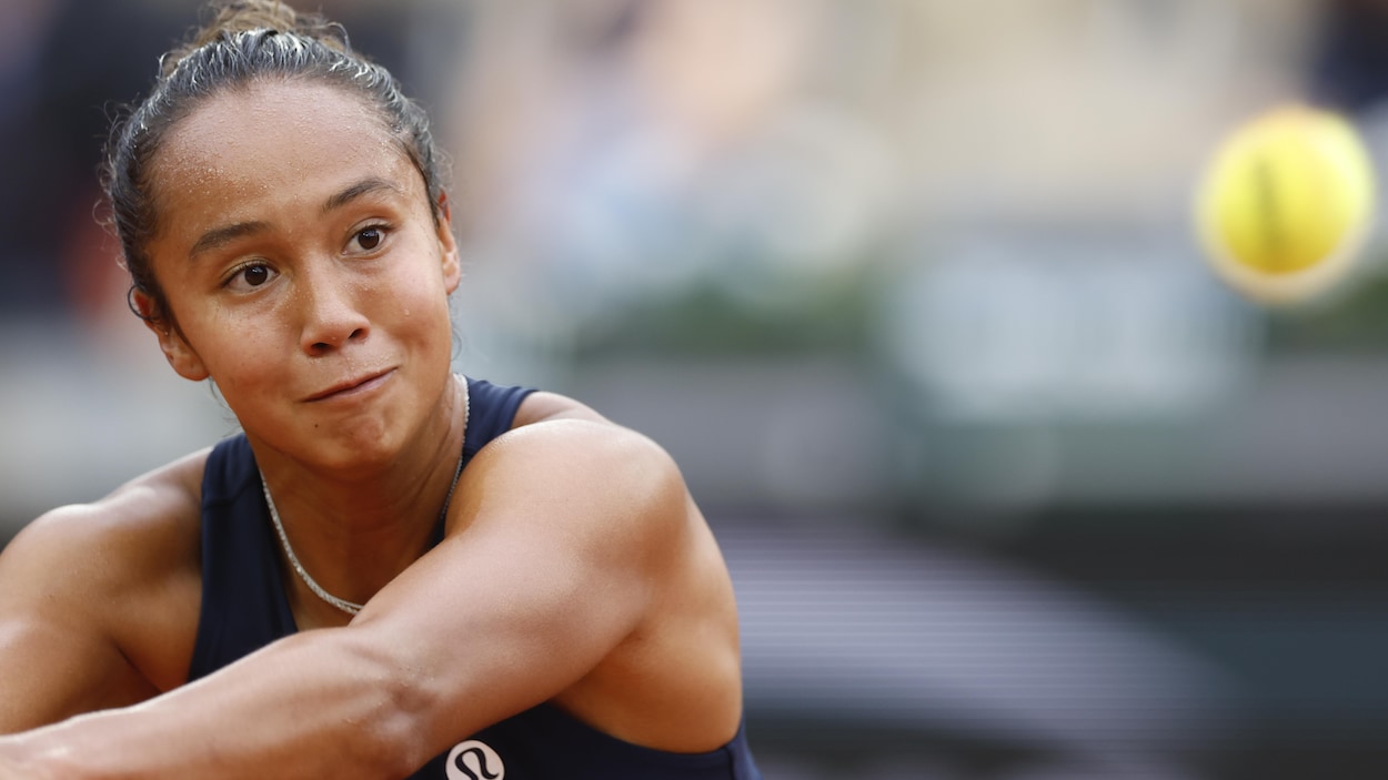 Leylah Annie Fernandez tombe devant Ons Jabeur à Roland-Garros