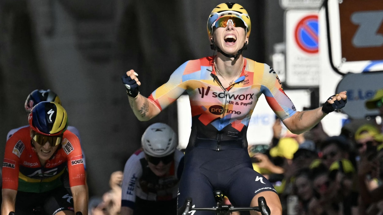 Lorena Wiebes enfile le premier maillot jaune du Tour de France Femmes