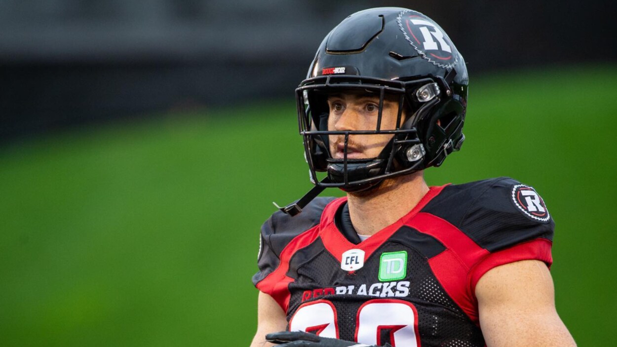 Que fait un joueur du Rouge et Noir à quelques heures d'un match?