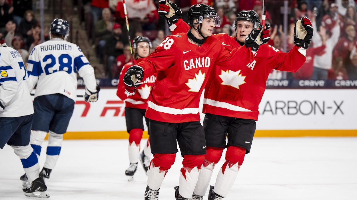 Le Canada bat la Finlande et termine au sommet du groupe B au mondial junior