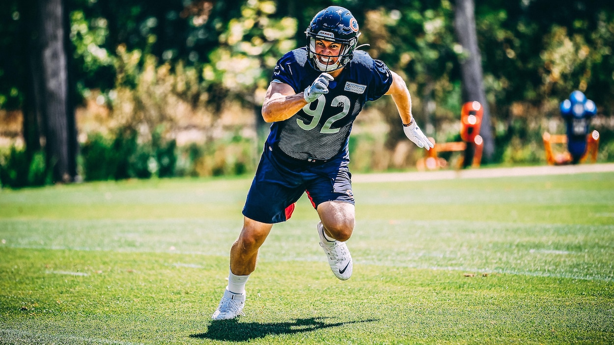 Mathieu Betts court pendant un exercice au camp d'entraînement des Bears. Mathieu Betts court pendant un exercice au camp d'entraînement des Bears.