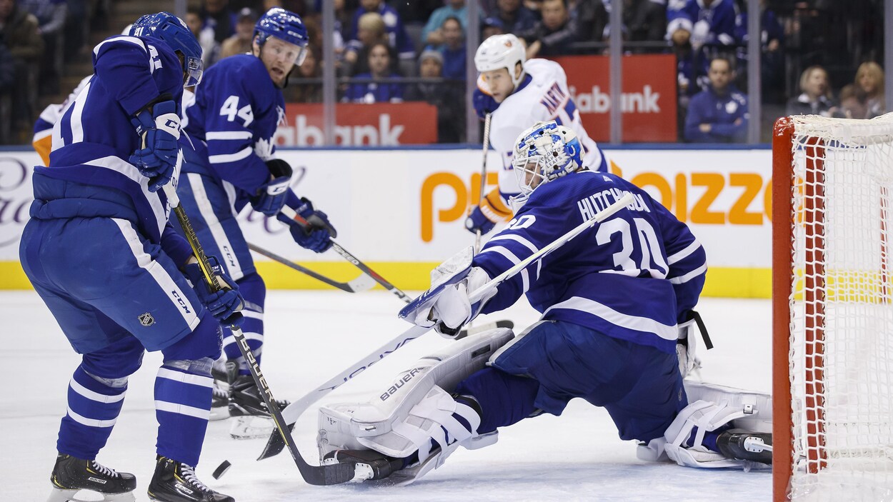 Hutchinson mène les Leafs à un troisième gain d'affilée ...