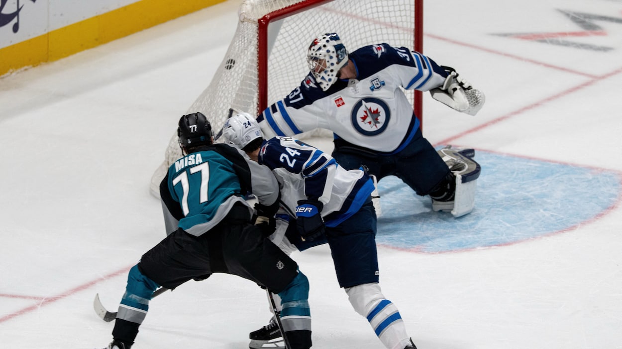 Michael Misa offre la victoire aux Sharks contre les Jets