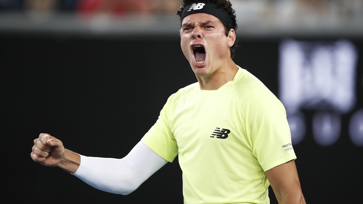 Milos Raonic pousse un cri de joie