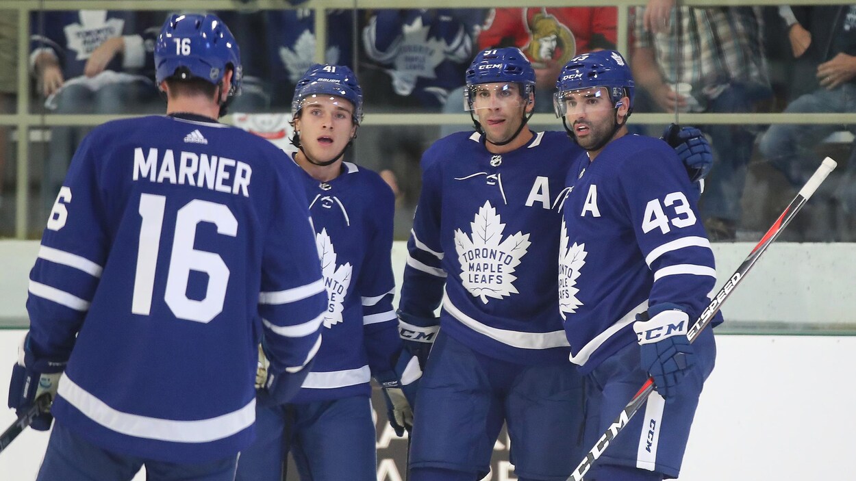 John Tavares Réussit Ses Débuts Avec Les Maple Leafs | Radio-Canada.ca