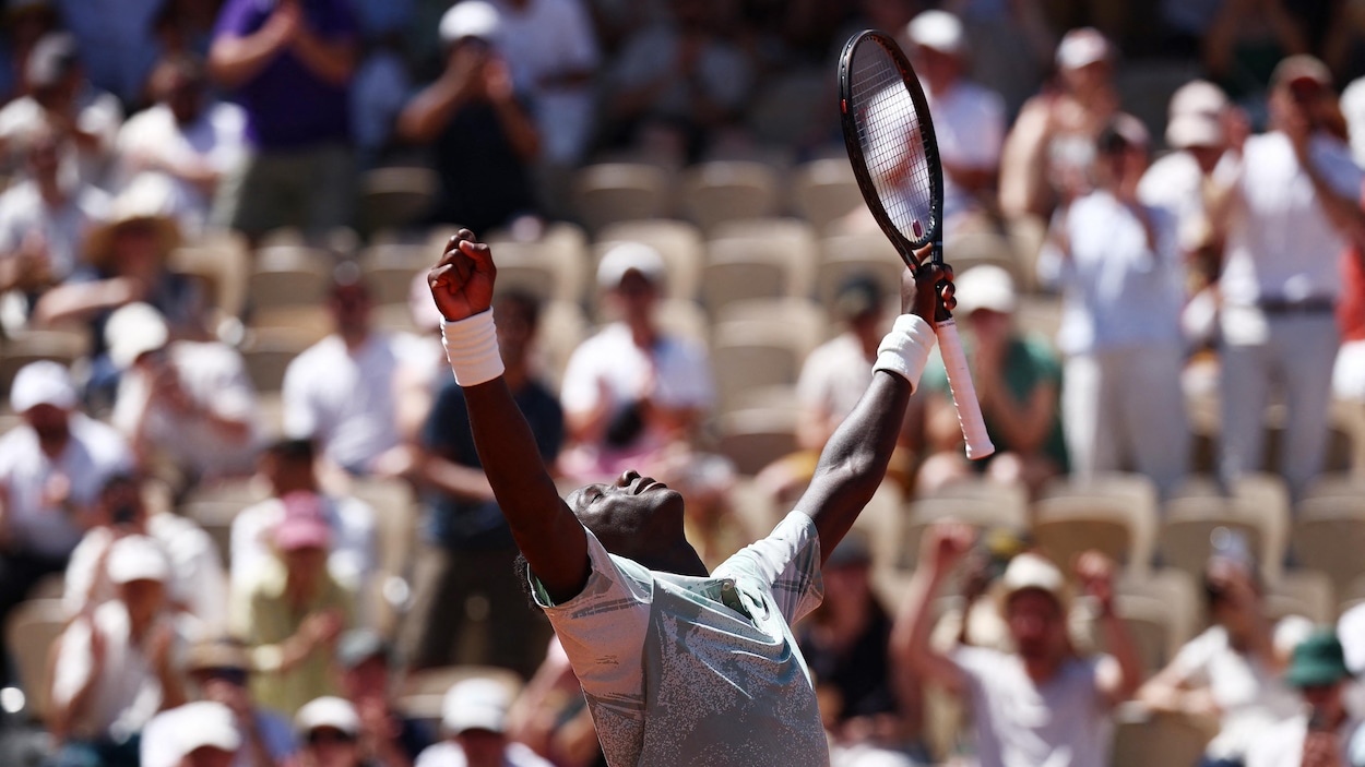 Moïse Kouame, plus jeune joueur à se qualifier pour le 2e tour à Roland-Garros en 35 ans