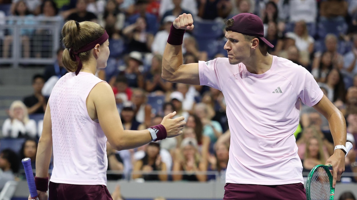 Muchova et Mensik remportent le titre en double mixte à New York