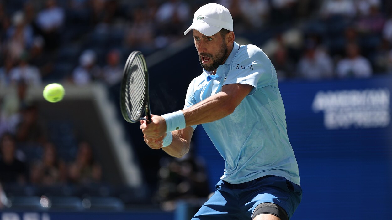 Surpris en première manche, Djokovic poursuit sa route au 3e tour à New York