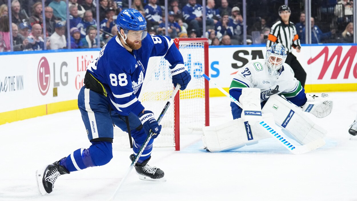 Les Maple Leafs blanchissent les Canucks
