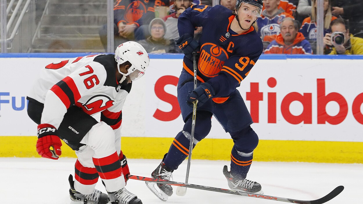 Deux joueurs de hockey