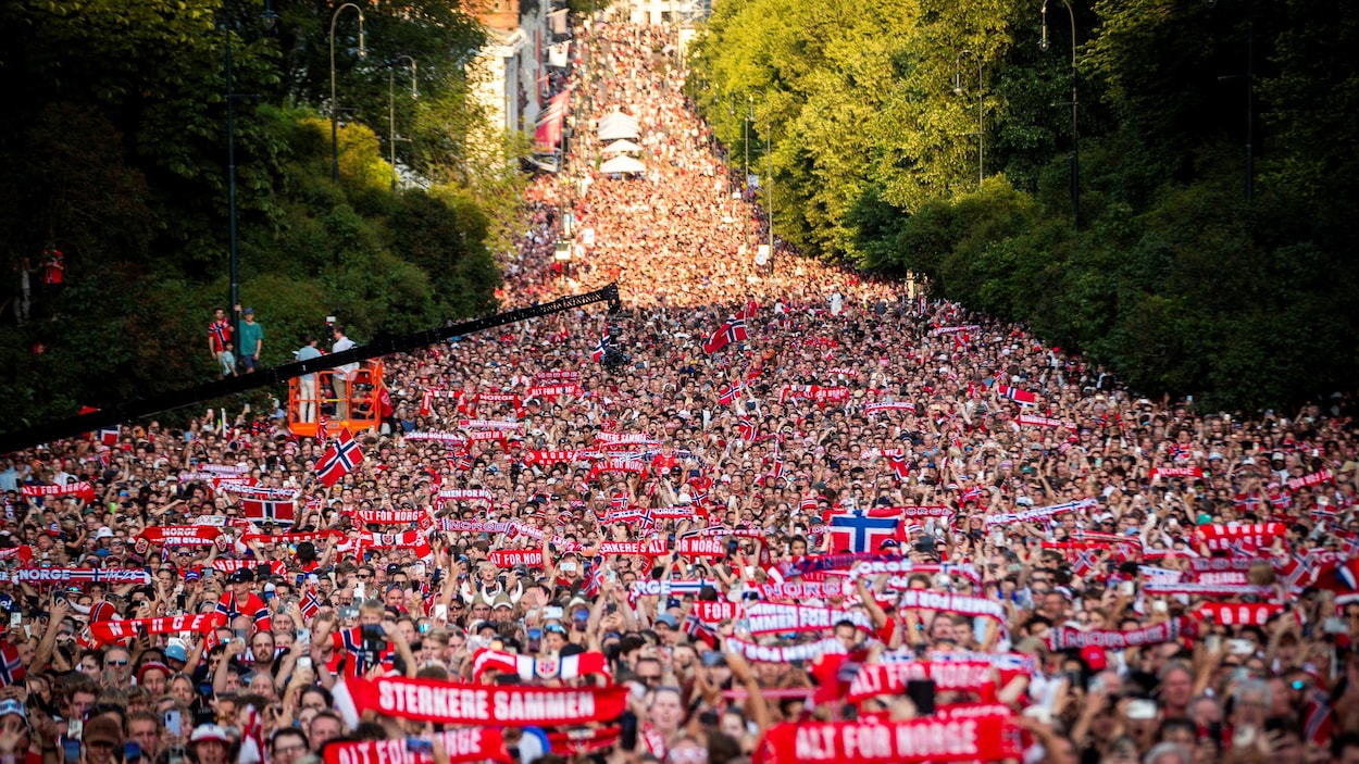 Mondial : la sélection norvégienne accueillie en héros à son retour à Oslo