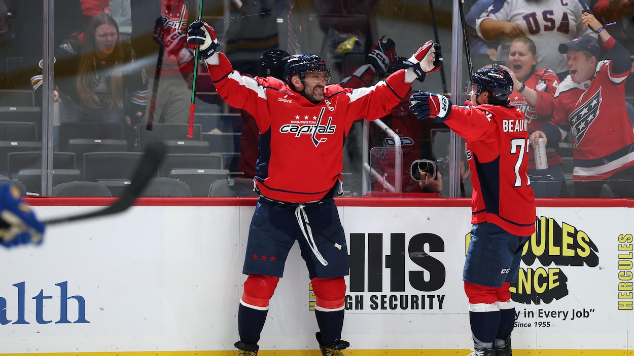 Alexander Ovechkin marque son 900e but dans la LNH