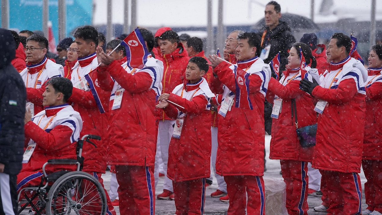 Les athlètes paralympiques de la Corée du Nord sont arrivés à Pyeongchang jeudi. Les athlètes paralympiques de la Corée du Nord sont arrivés à Pyeongchang jeudi.