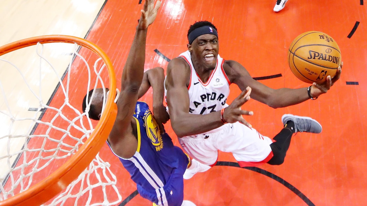 Pascal Siakam fonce au panier