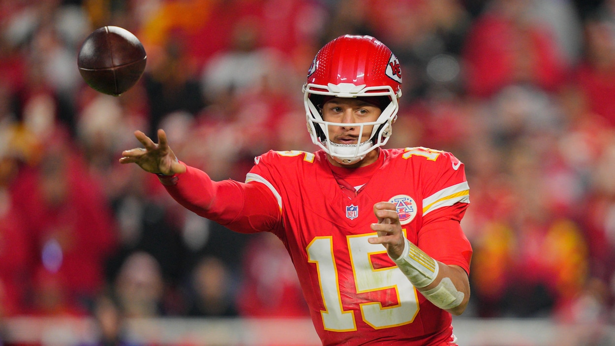 Mahomes et Hunt mènent les Chiefs vers la victoire face aux Commanders
