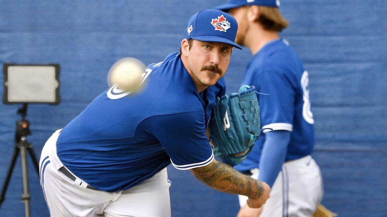 Phillippe Aumont lancera pour le Canada et garde la porte ouverte aux Blue Jays