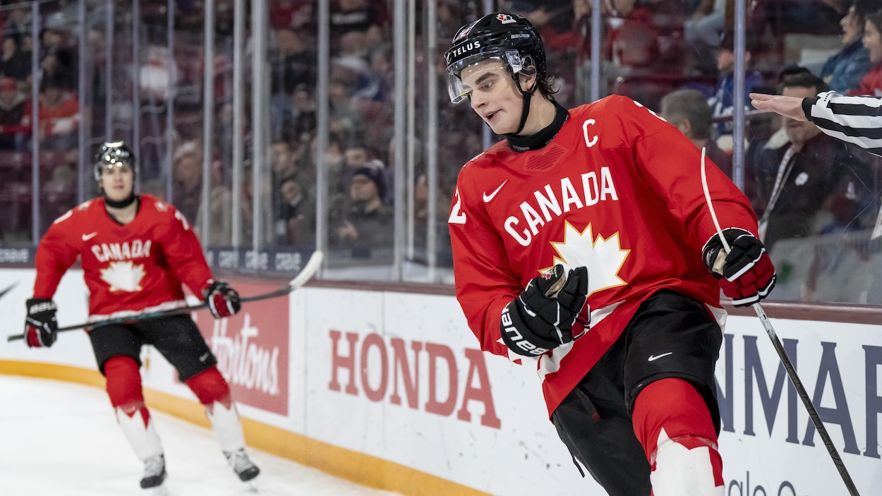 Le Canada atteint sans difficulté les demi-finales au mondial junior
