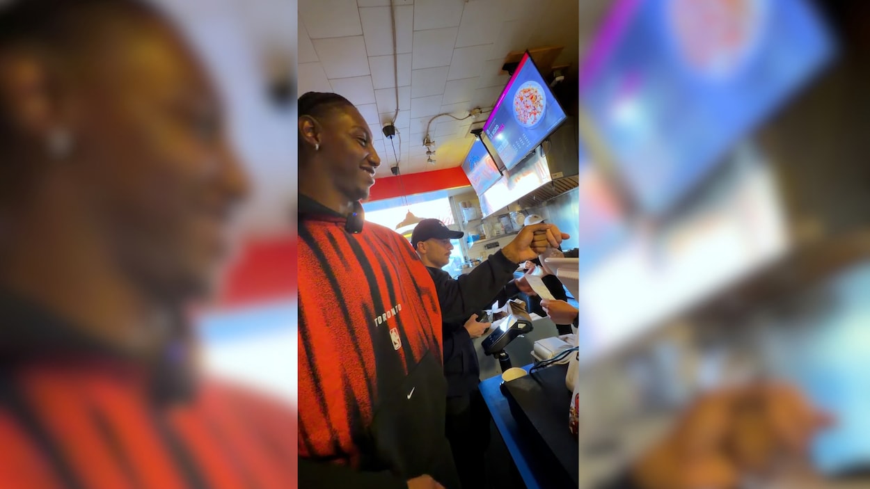 Une poutine à Québec pour R.J. Barrett