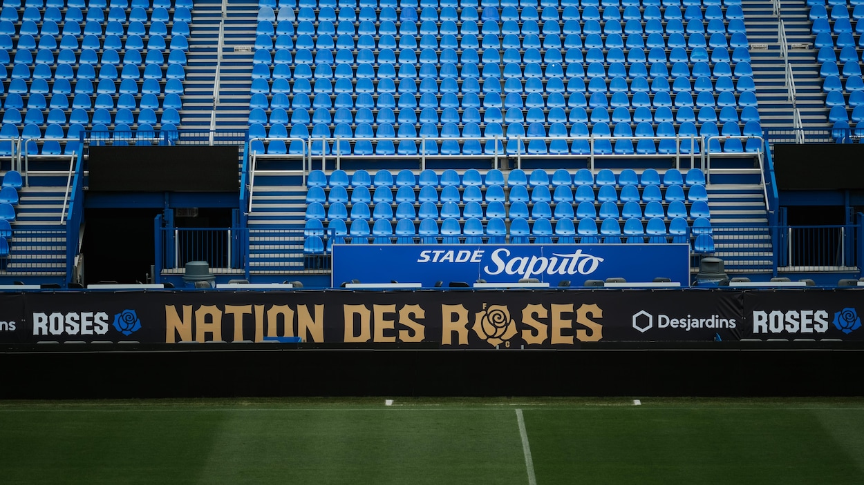 Une foule record attend les Roses au Stade Saputo