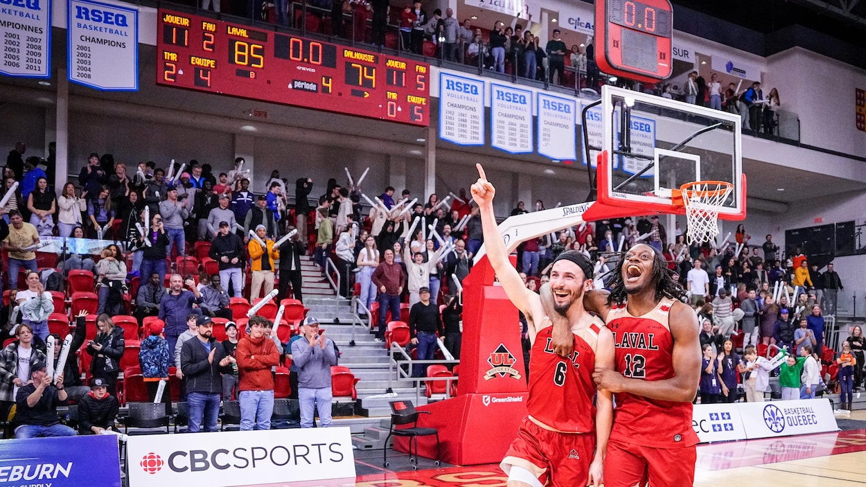 Le Rouge et Or en finale du Championnat de basketball universitaire  canadien | Radio-Canada