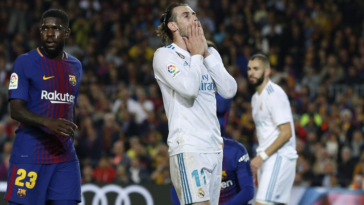 Gareth Bale place ses mains sur sa bouche.