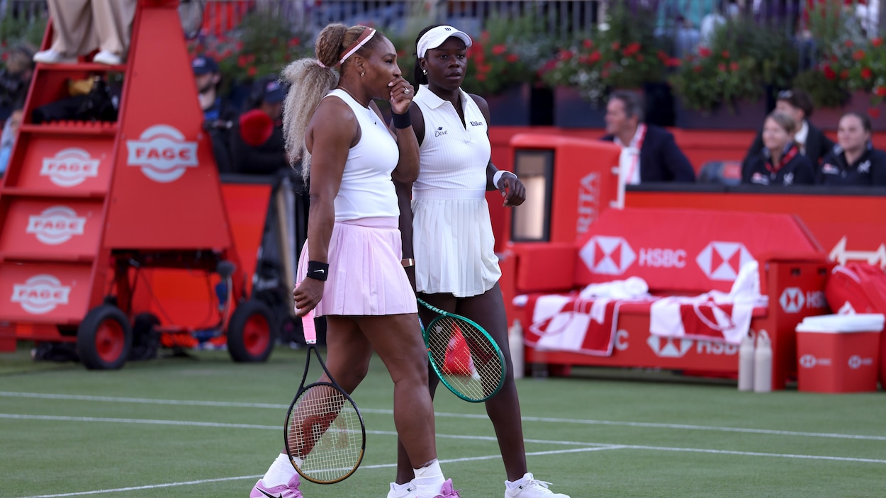 Le retour de Serena Williams est freiné par la blessure de Victoria Mboko