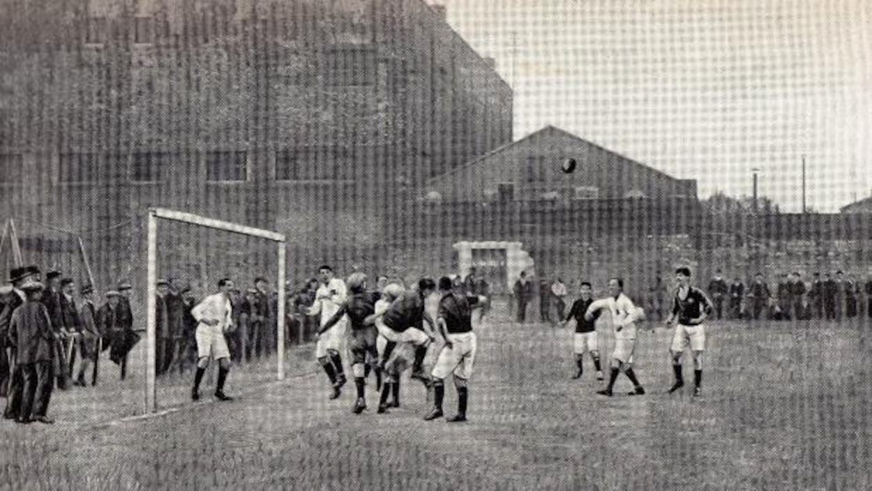 Le 5 mai 1918, l'Olympique de Pantin bat l'Olympique de Lyon 3-0 en finale de la Coupe de France Le 5 mai 1918, l'Olympique de Pantin bat l'Olympique de Lyon 3-0 en finale de la Coupe de France