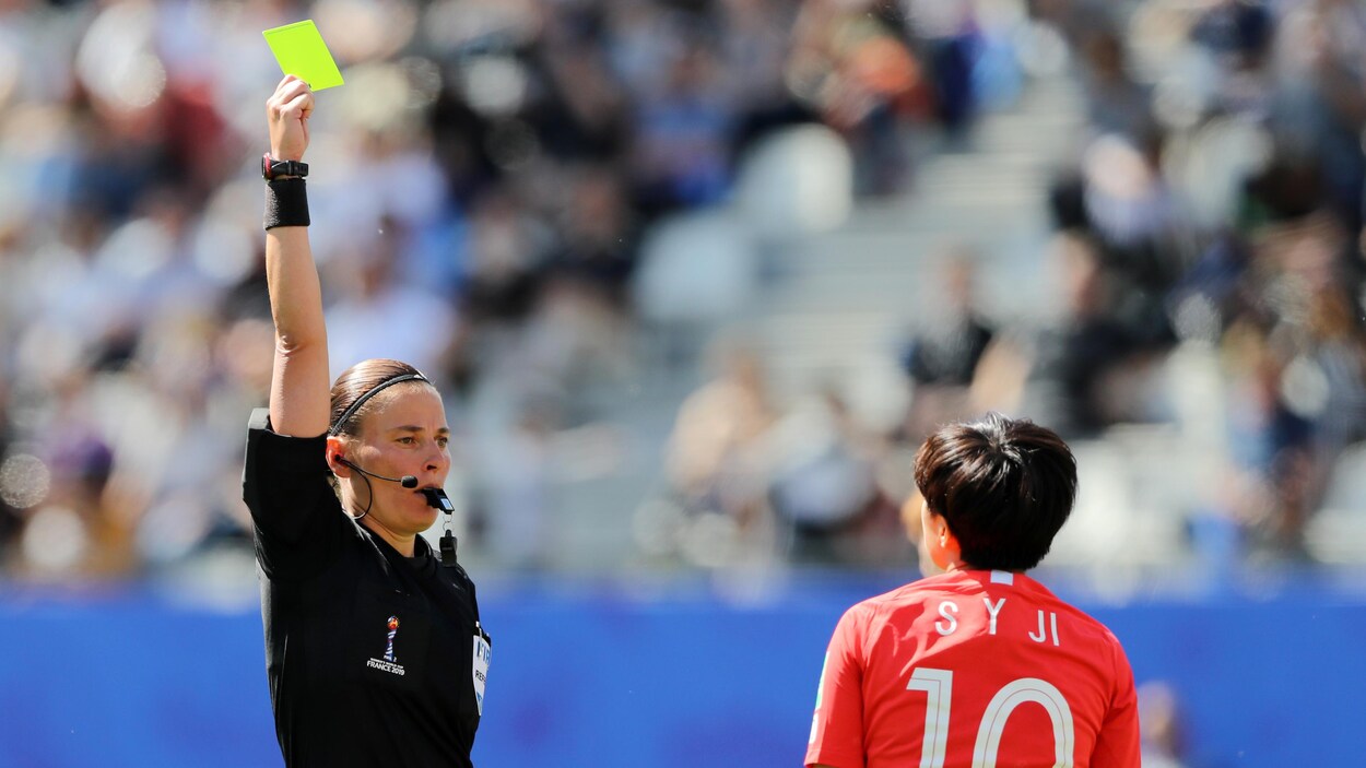 Mondial Féminin Les Arbitres Des Athlètes De Haut Niveau