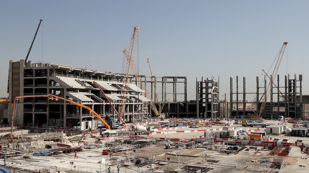 Les travailleurs de la Coupe du monde au Qatar sont surmenés, selon des