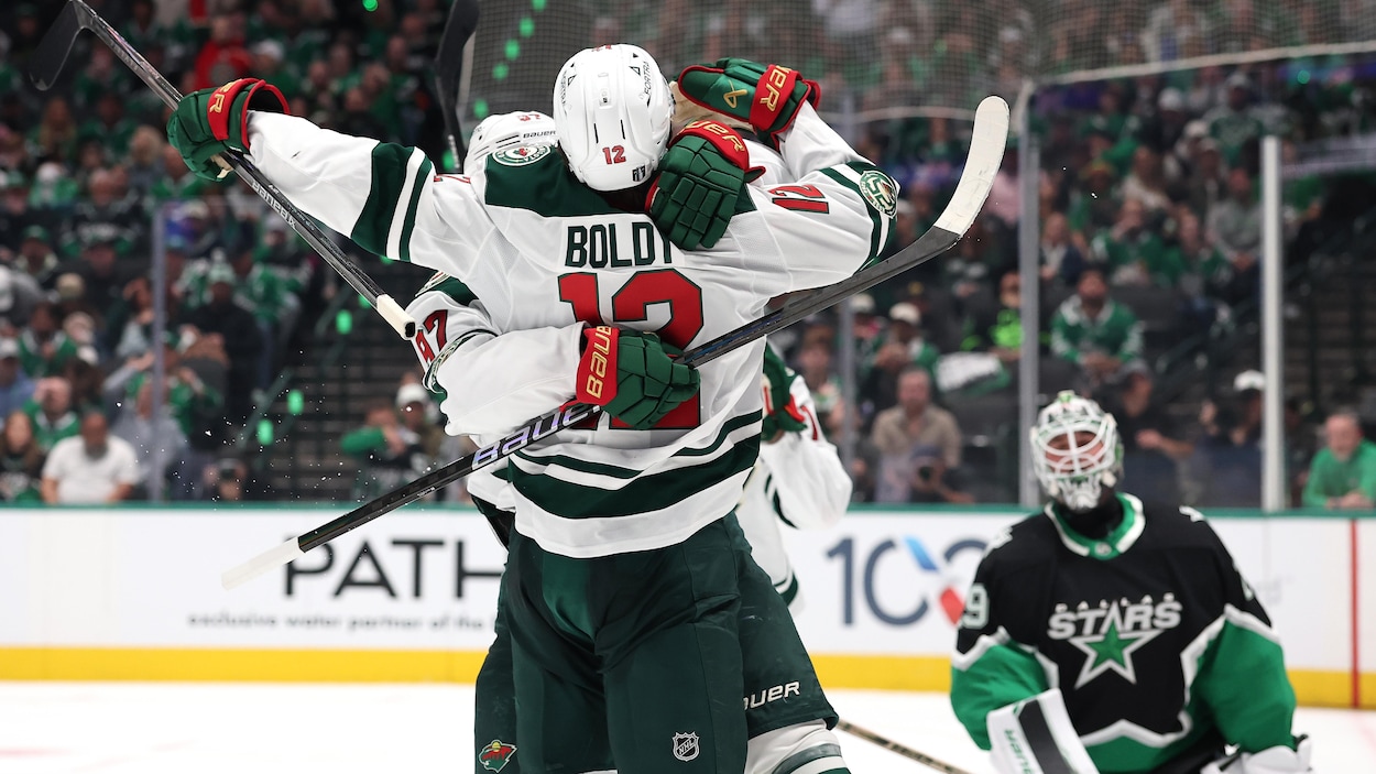 Le Wild domine les Stars et prend les commandes de la série