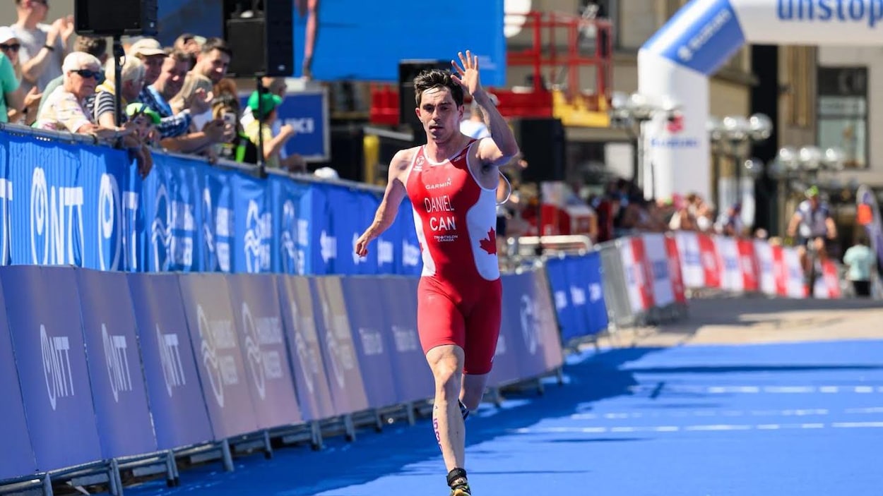 Stefan Daniel remporte la médaille d’argent aux Séries mondiales de paratriathlon
