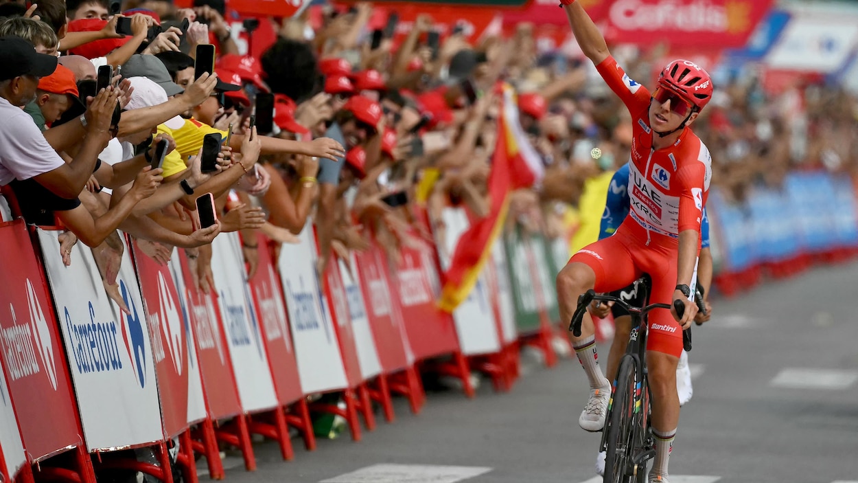 Tadej Pogacar refait son numéro au Tour d’Espagne
