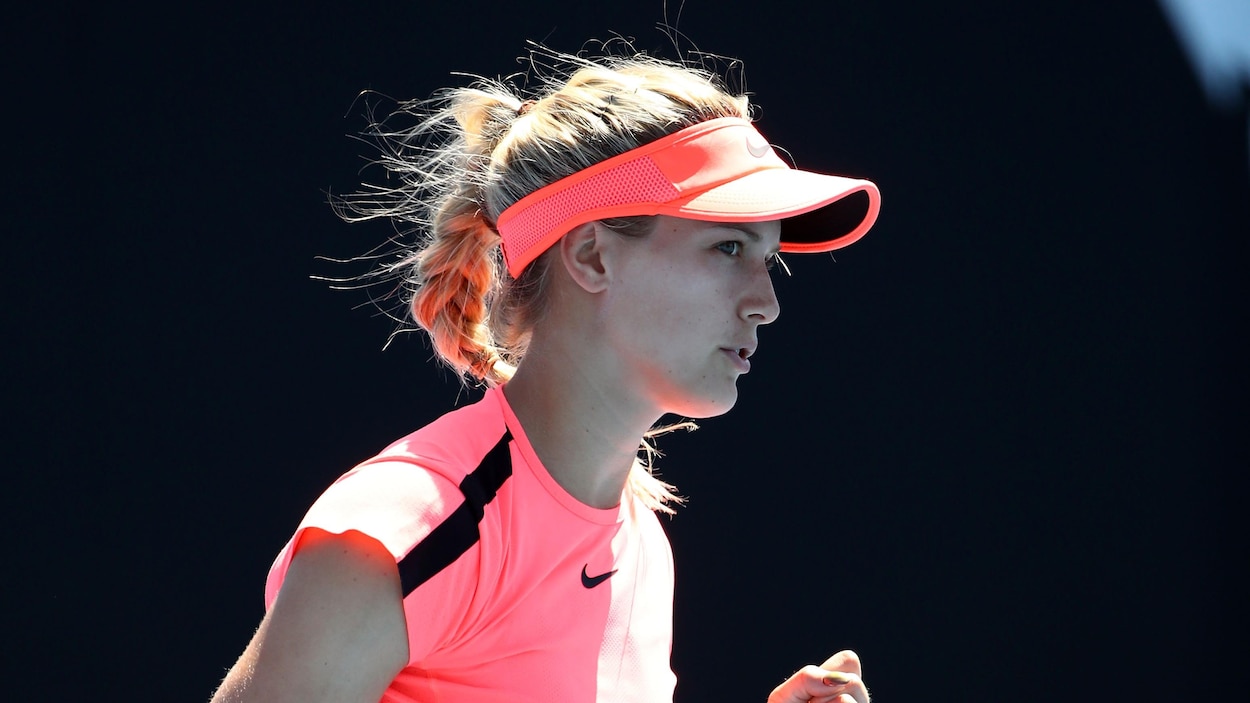 Eugenie Bouchard célèbre un point gagné contre Océane Dodin en Australie. Eugenie Bouchard célèbre un point gagné contre Océane Dodin en Australie.