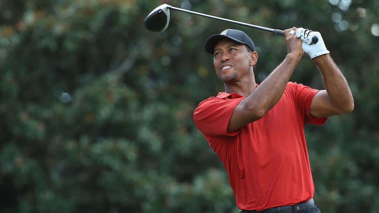 Un long et difficile parcours s amorce pour Tiger Woods Radio Canada