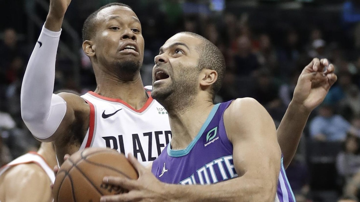 Tony Parker (à droite)