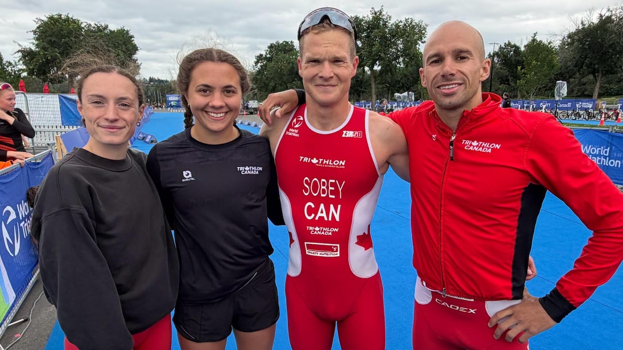 Triathlon : les Canadiens décrochent l’argent au relais mixte à Edmonton