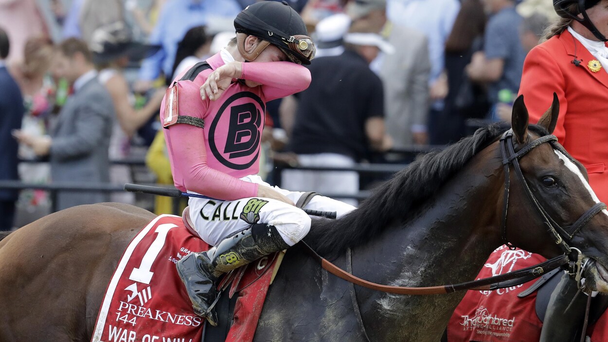 Le jockey Tyler Gaffalione et son cheval War of Will