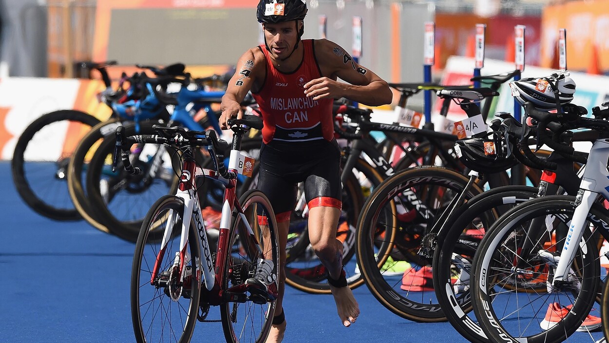 Tyler Mislawchu, du Canada, lors des Jeux du Commonwealth, en 2018. Tyler Mislawchu, du Canada, lors des Jeux du Commonwealth, en 2018.