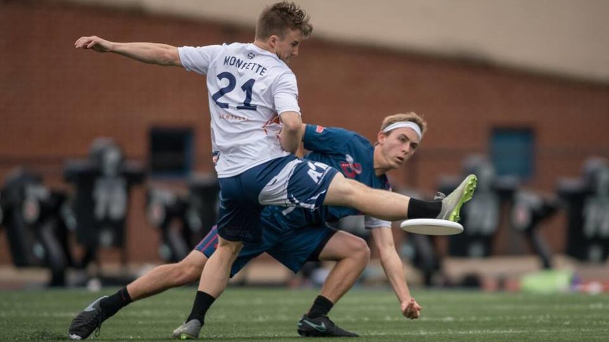 Le capitaine du Royal Gabriel Monfette (21) lors d'un match de la saison 2017